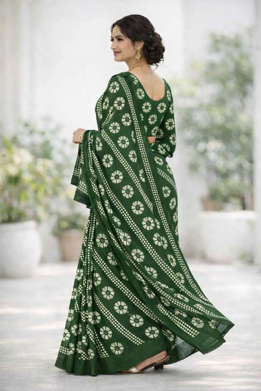 Green Georgette Bandhani Saree (Regular Sari) view 2
